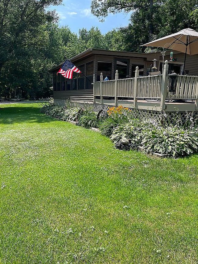 Photo of 39738 Hotita Dr, Bellevue, IA
