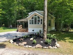 Additional photo of property located at 10933 Darien Alexander Townline Rd #W15