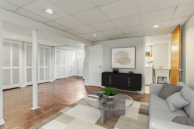 Image of 143 Parmelee Ave