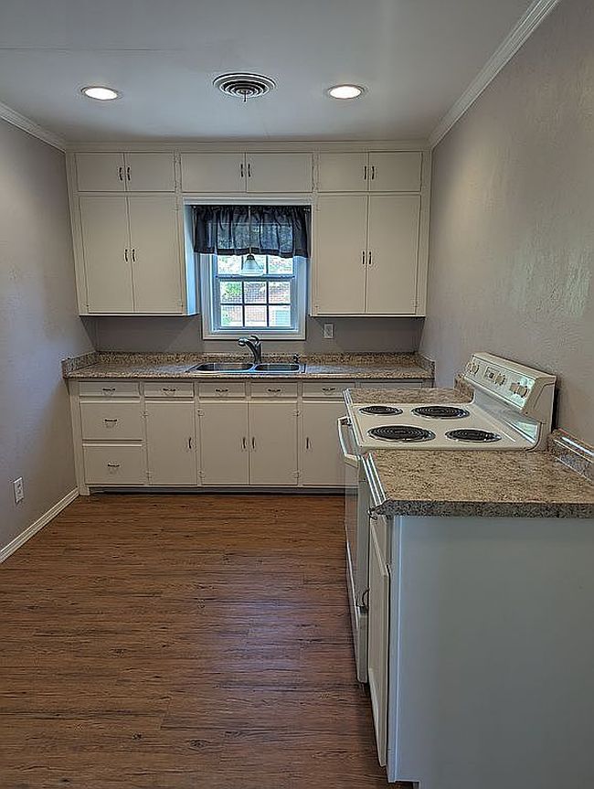 Image of 620 S Bond St