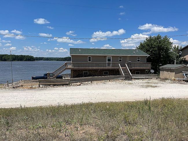 Photo of 1635 Armstrong Rd, Gladstone, IL