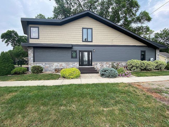 Image of 1219 S Shore Dr