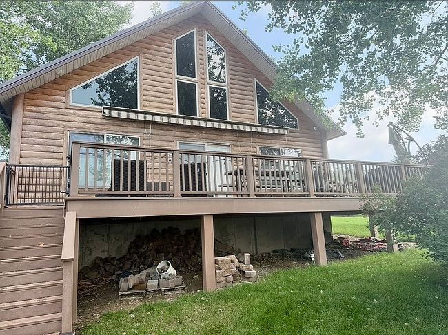 Photo of 229 Blacktail Dr, Williston, ND
