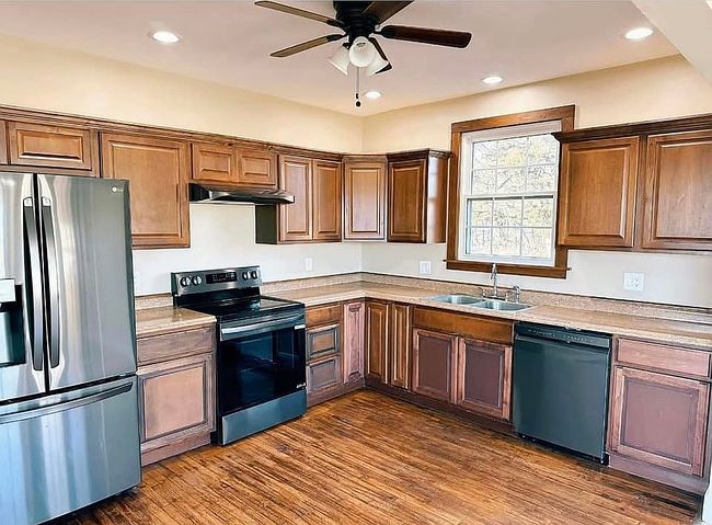 Image of 669 16th Rd