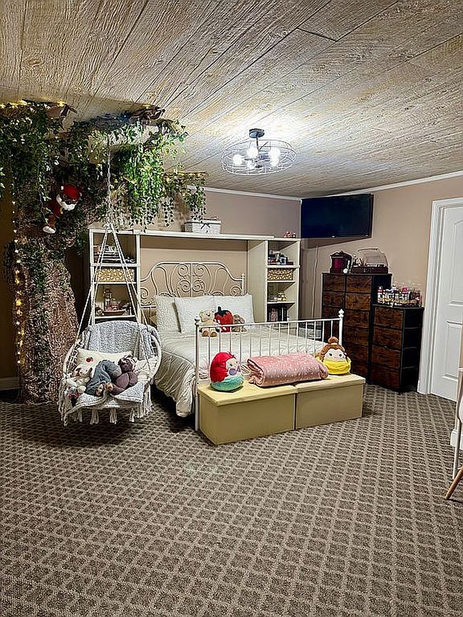 Image of 15919 Lone Oak Dr