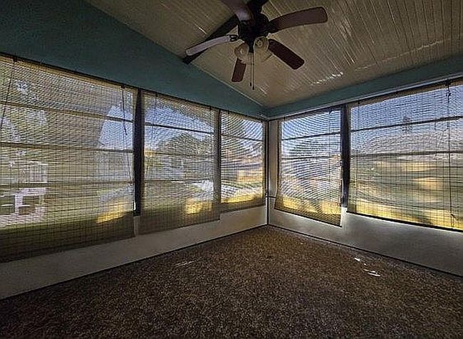 Image of 2058 Royal Dr