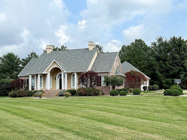 Photo of 249 Dog Creek Ln, Jacksboro, TN