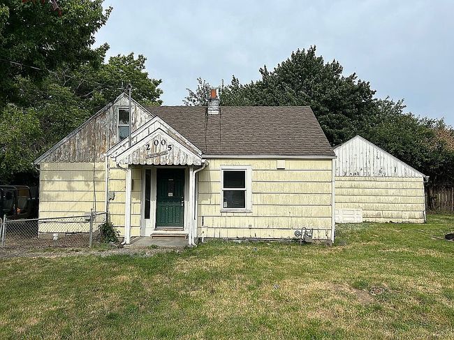 Photo of 2005 Jefferson St Se, Albany, OR