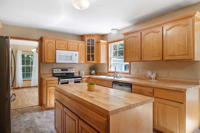 Additional photo 1 of property located at 1684 Barberry Rd Se