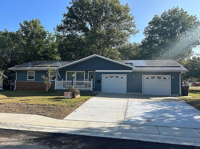 Photo of 1303 Killarney Dr