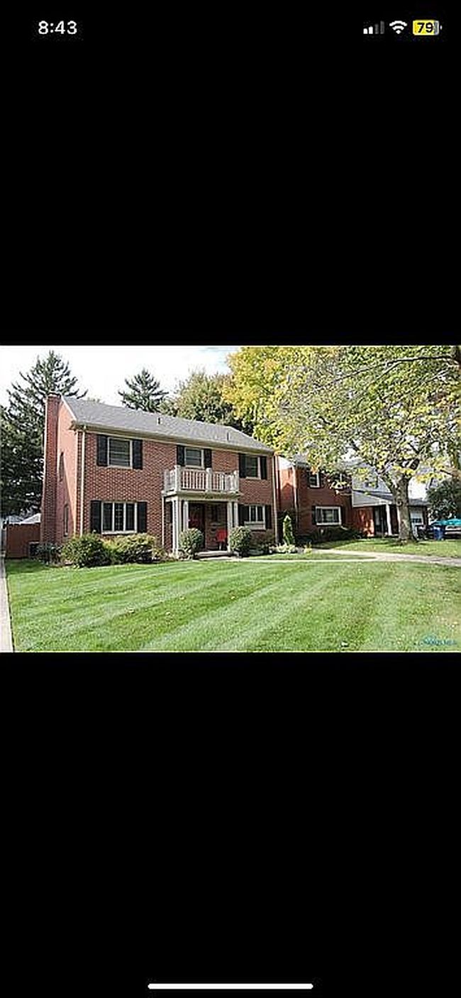 Photo of 2433 Densmore Dr, Toledo, OH