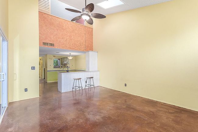 Additional photo 1 of property located at 3750 N Country Club Rd