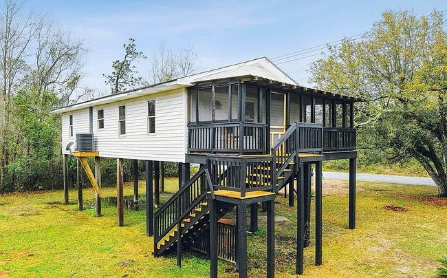 Photo of 420 E North St, Pass Christian, MS