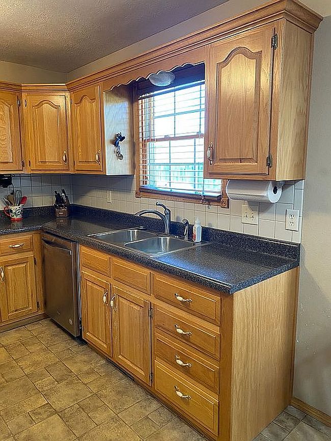 Preview of property located at 421 Holly Dr