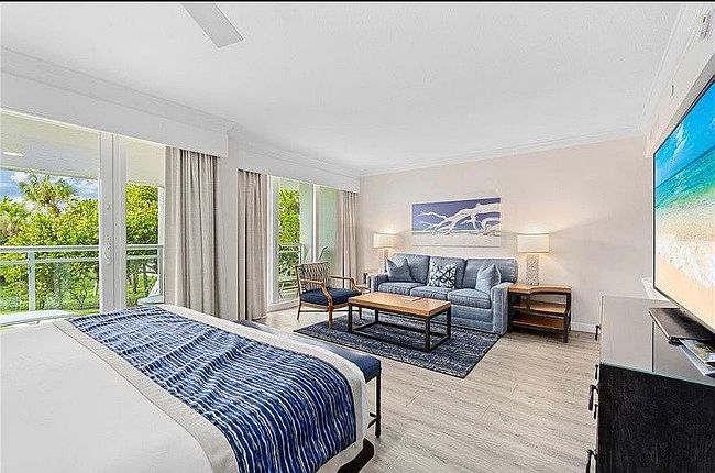 Photo of 240 Sands Point Rd Unit 4102, Longboat Key, FL