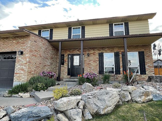 Photo of 495 Valley View Dr, Pleasant Grove, UT