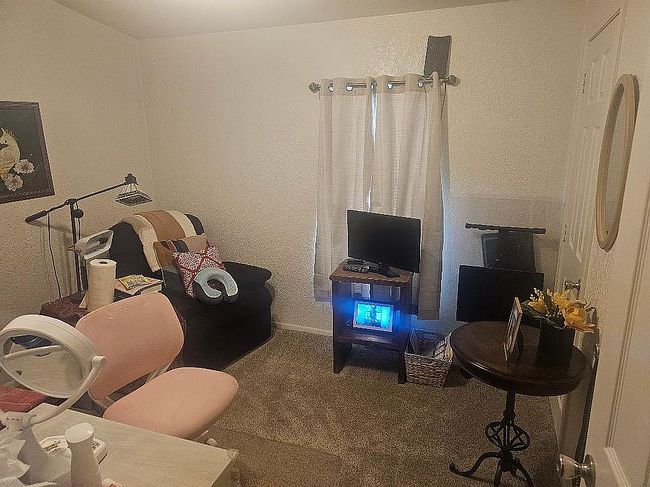 Image of 5055 Royal Dr