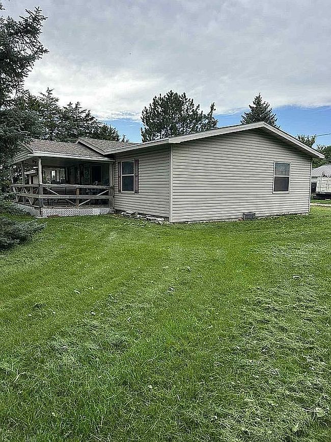 Photo of 207 N Armada St, Miller, NE