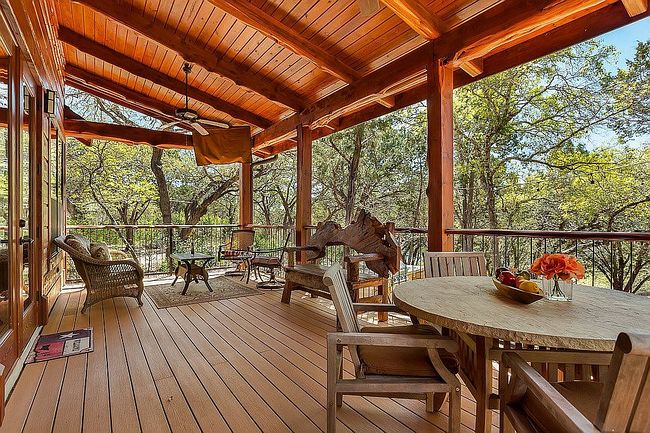 Photo of 18612 Riverchase Dr, Leander, TX