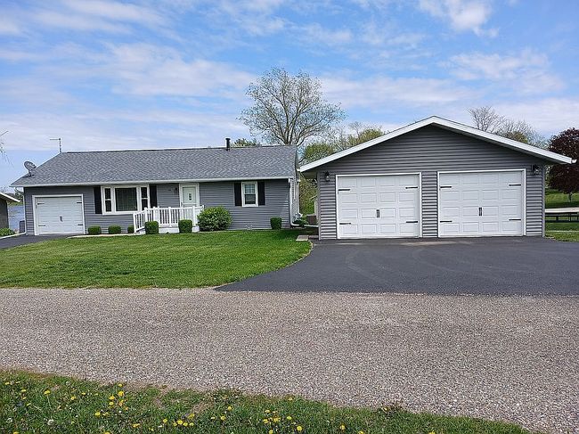 Image of 88 Oak Ln