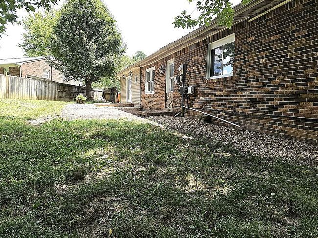 Photo of 414 Georgetown Rd, Elizabethtown, KY