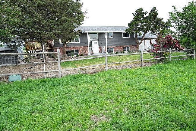 21506 S Oak St, Kennewick, WA