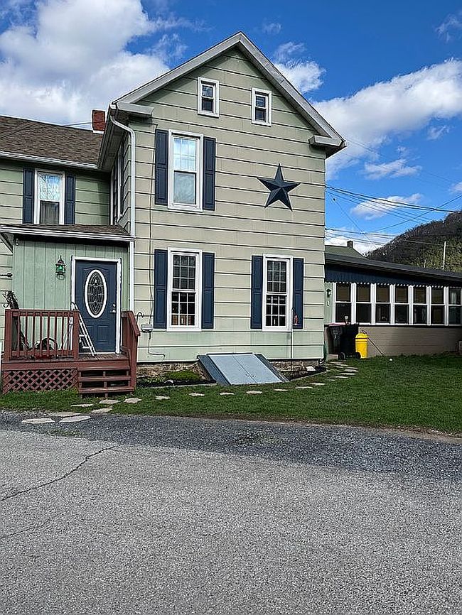 Additional photo 1 of property located at 435 Sugar St