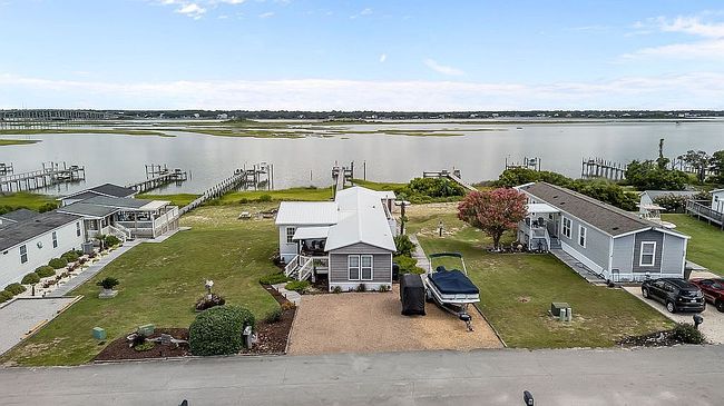Photo of 542 Sea Lavender Trl, Emerald Isle, NC