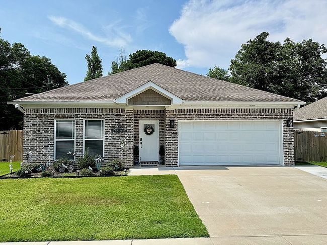Photo of 3500 Village Walk Dr