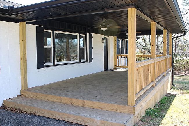 Image of 1619 Woodland Dr