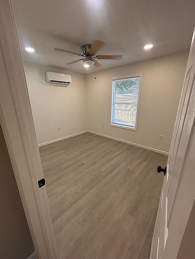 Additional photo 1 of property located at 4747 W Saint Louis Ave