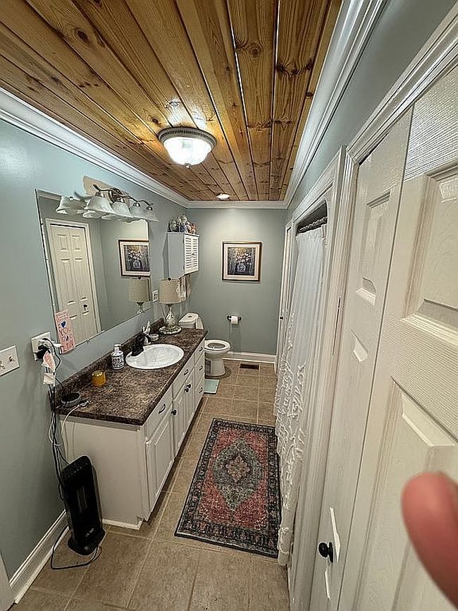 Image of 4280 Woods Cove Rd