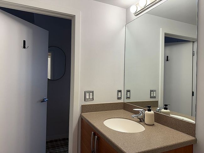 Photo of 432 S Washington Ave Unit 702, Royal Oak, MI