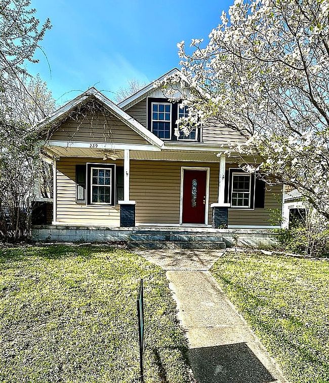 Image of 229 Walnut St
