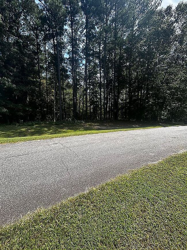 Image of 135 Greenwood Dr #H-14
