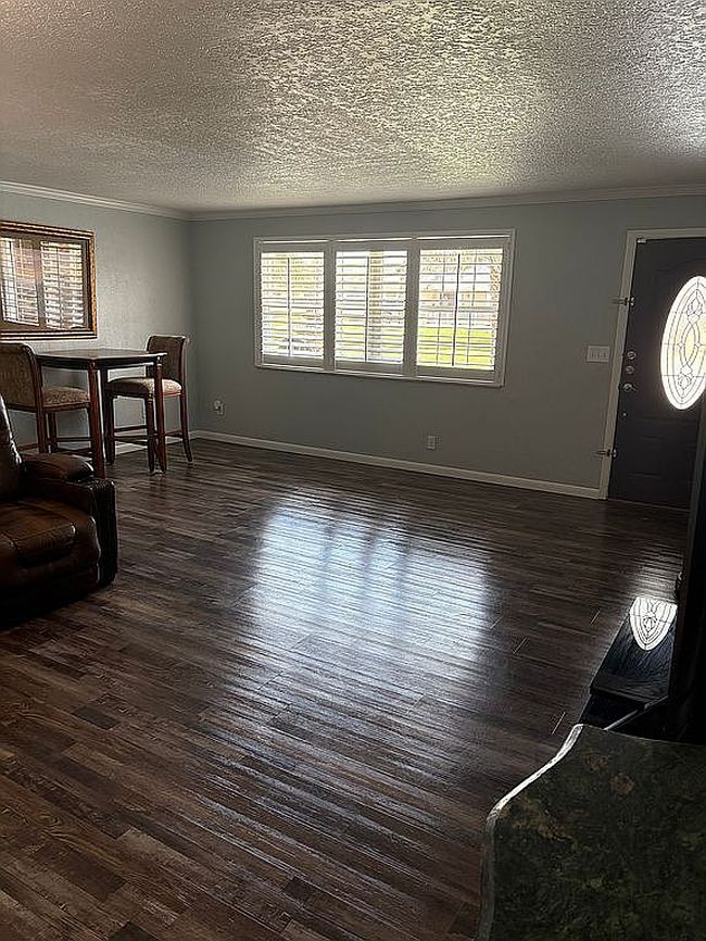 Image of 11 Sunrise Ave