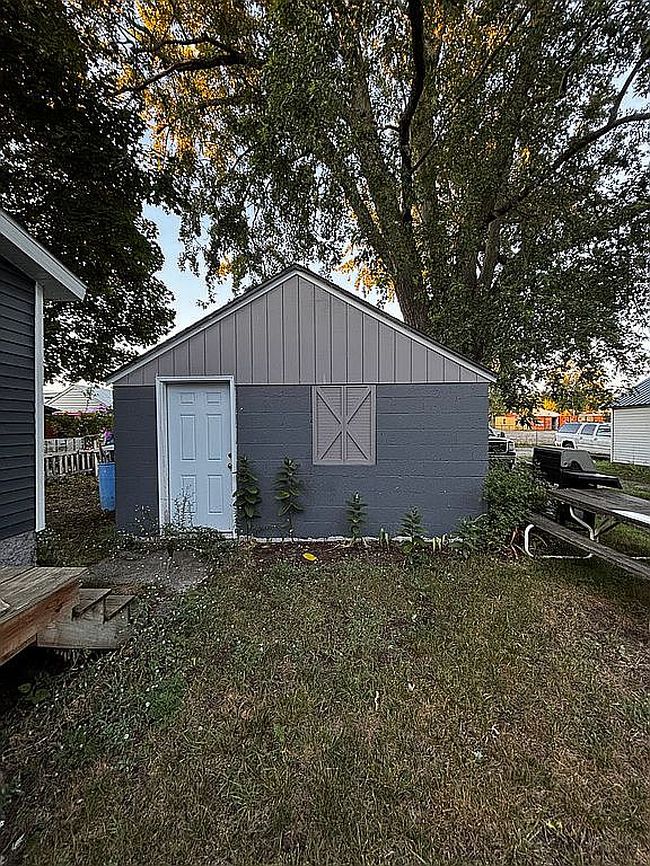 Photo of 636 N Lake St, Cadillac, MI