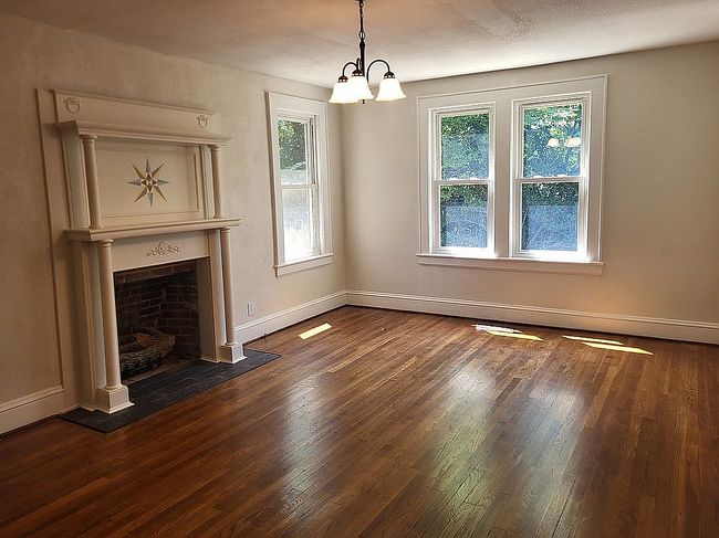 Photo of 1421 12th Street Dr Nw, Hickory, NC