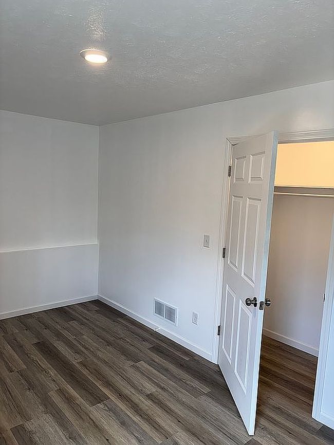 Preview of property located at 51561 E County Line Rd