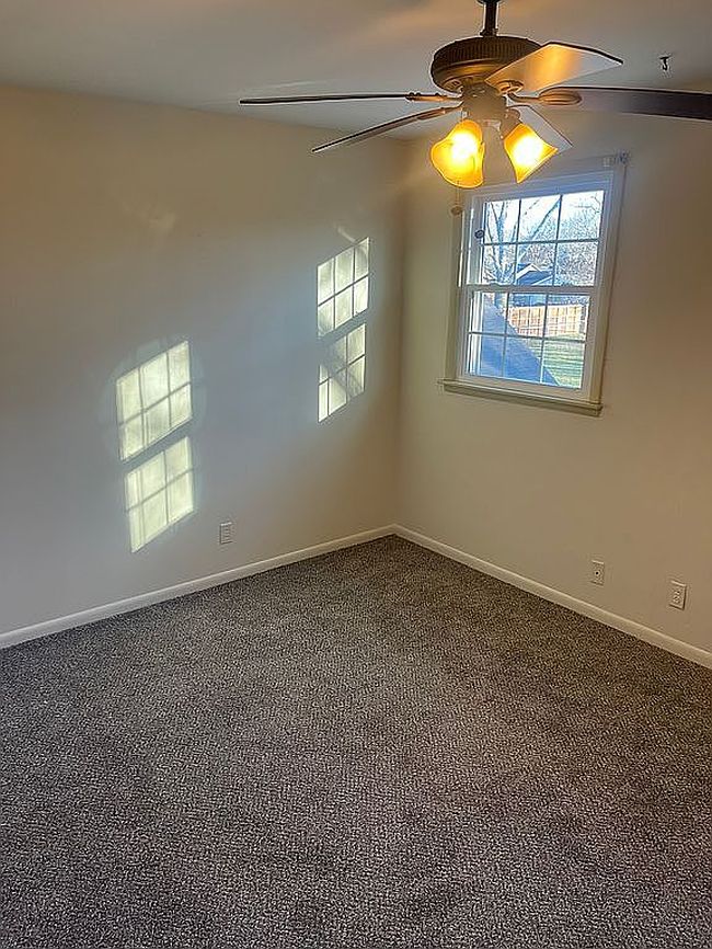 Image of 8024 Regency Dr