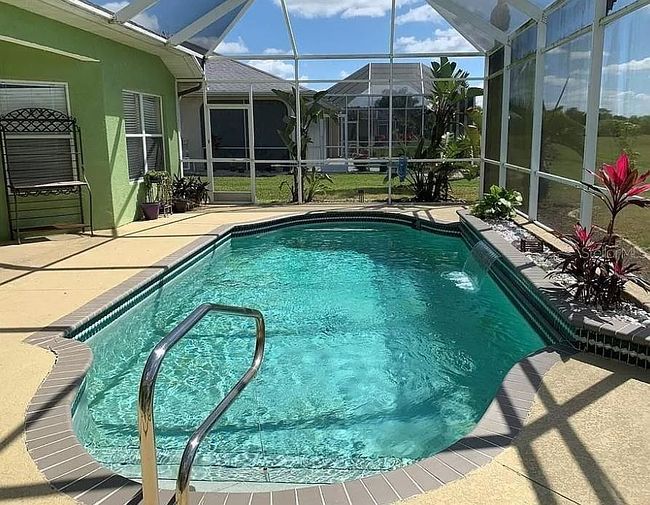 Image of 13381 Sw Pembroke Cir N