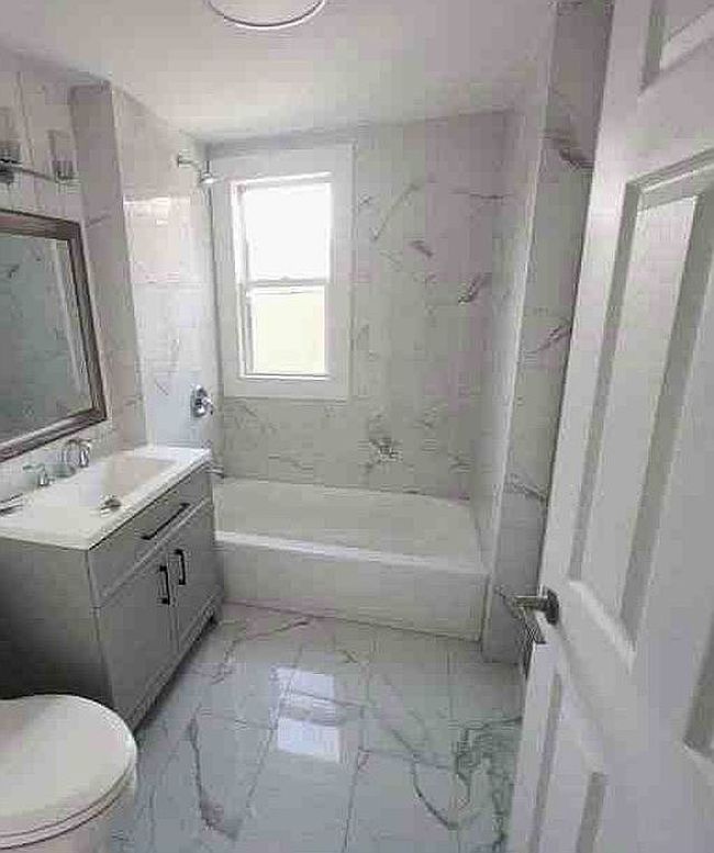 Photo of 13346 S Carondolet Ave, Chicago, IL
