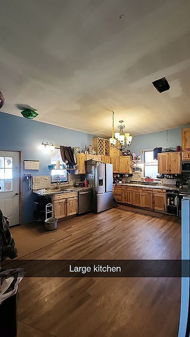 Image of 384 Dutton Rd