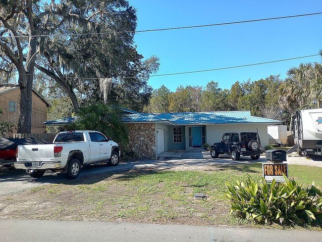 Image of 12 Palm Dr