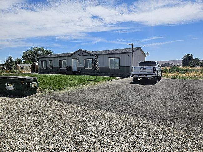 Photo of 174958 W Apricot Rd, Grandview, WA