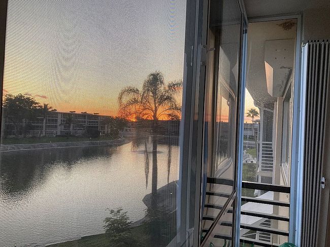 Image of 2616 Garden Dr N Apt 305