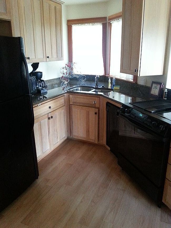 Image of 1670 N Holladay Dr