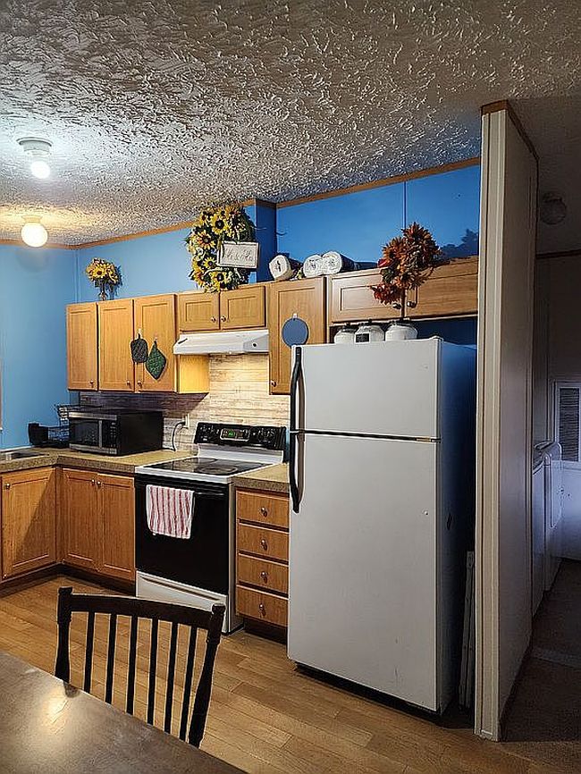 Additional photo 2 of property located at 146 Pacific Ave