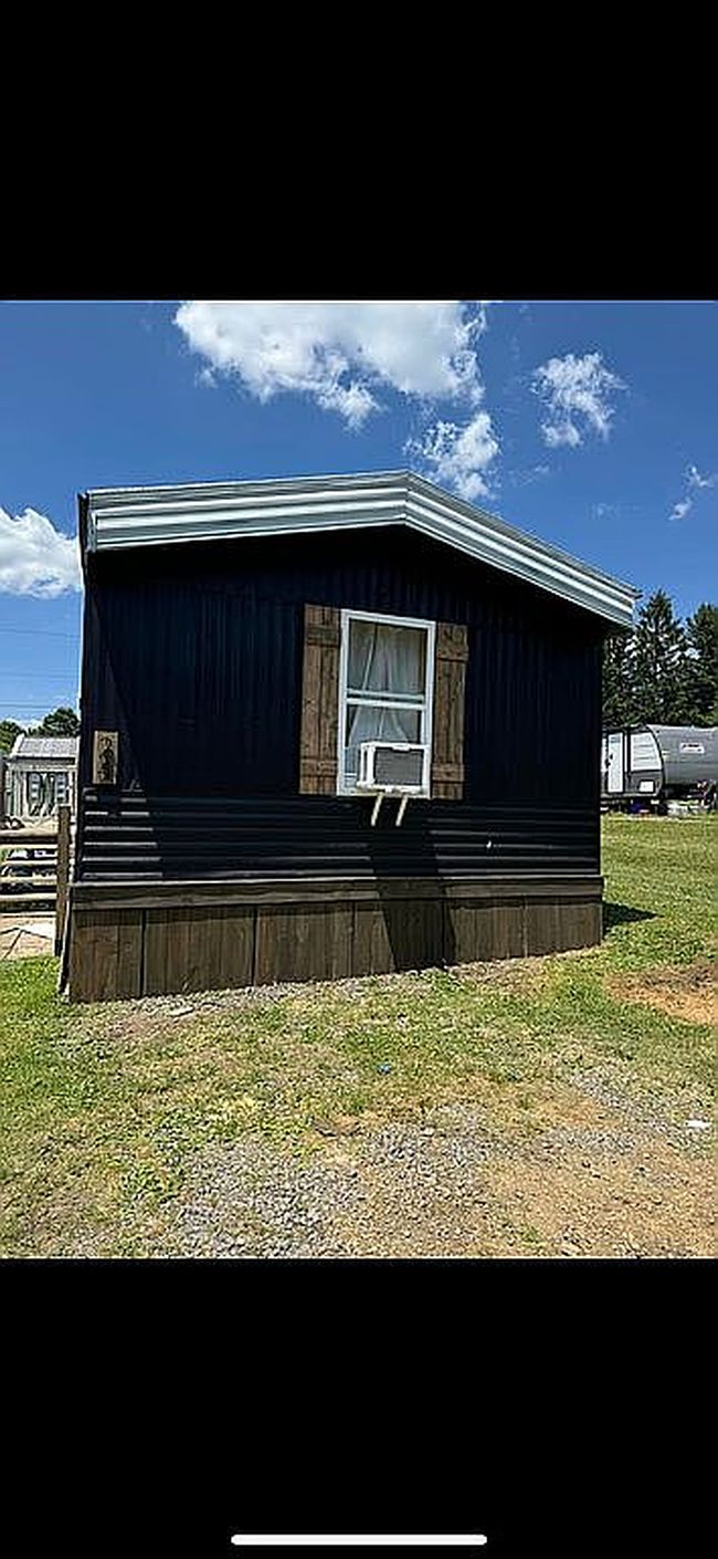 Image of 24 Fairbanks Ct