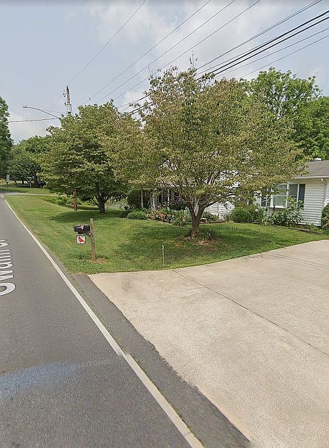 Image of 305 Swaim St